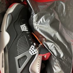 Air Jordan 4 Retro Black/Fire Red