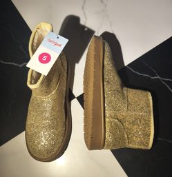 Boots (Size 5)