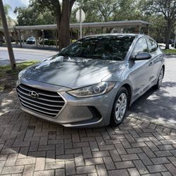 Hyundai Elantra 2017