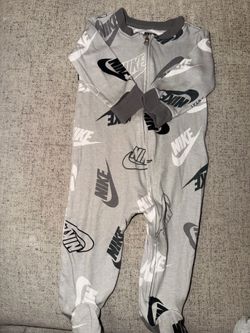 Baby 9 M clothes