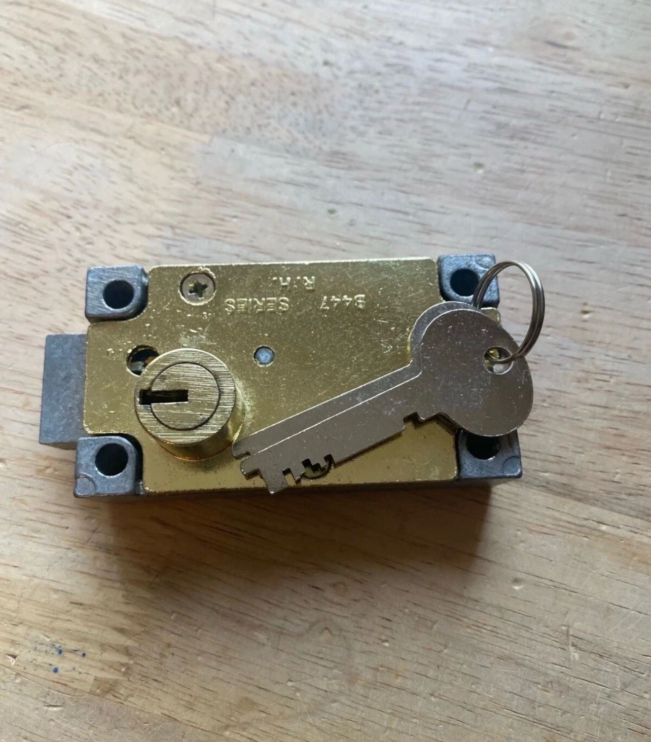 Bullseye B447 Single Nose Safe Deposit Box Lock Bank Lock S&G 4440 RH w/ Key
