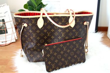 Authentic Womens Crossbody Pochette Monogram