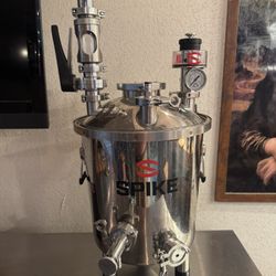 Spike Brewing Flex Plus Fermenter