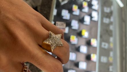 14k gold moissanite star ring
