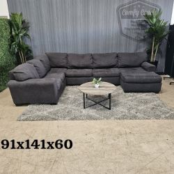 🛋️ Large Gray Ushaped Sectional Sofa (Delivery Available!! )