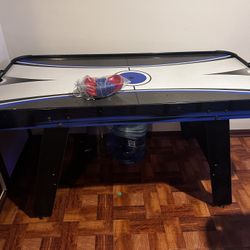 Air Hockey Table