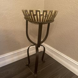 HOME DECOR 24” Tall Wrought Iron Stand and Decorative Bowl