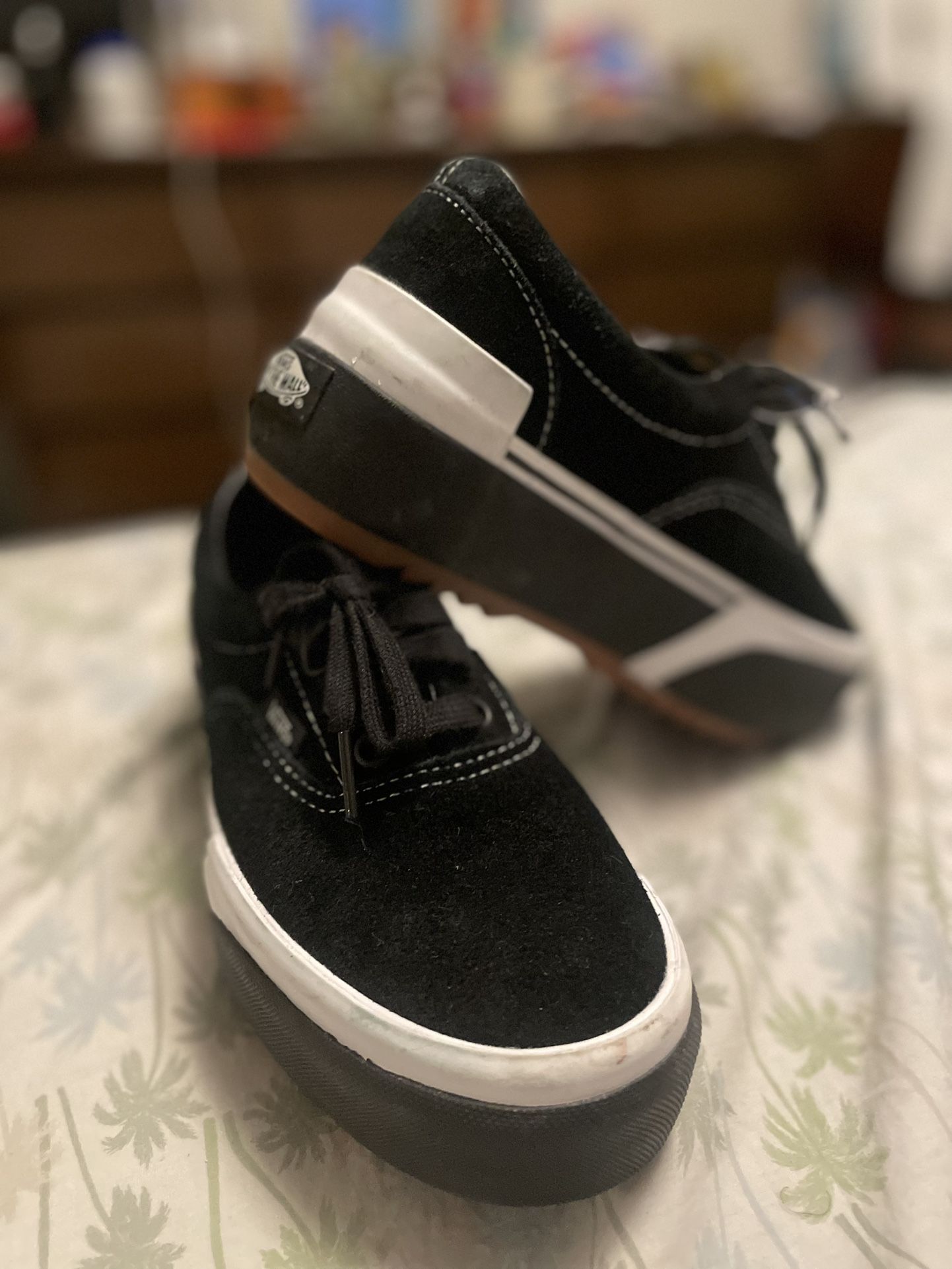 Vans off the wall size 7.5 women