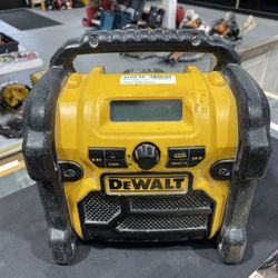 Dewalt Radio 20v Includes 3 Amp Battery