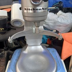 BATIDORA EN MUYBUENAS CONDICIONES OJO NO APSESORIOS