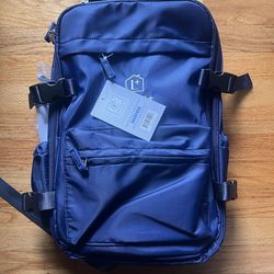 LIVING+ Vacuum-Seal Compression Backpack – Navy Blue – New with Tags – Public Meetup