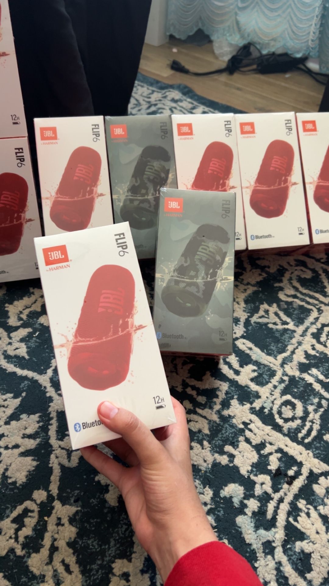 JBL “Flip 6”