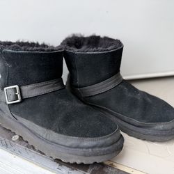 UGG Women's Black Classic Mini Bellina Belted Boot Size 7