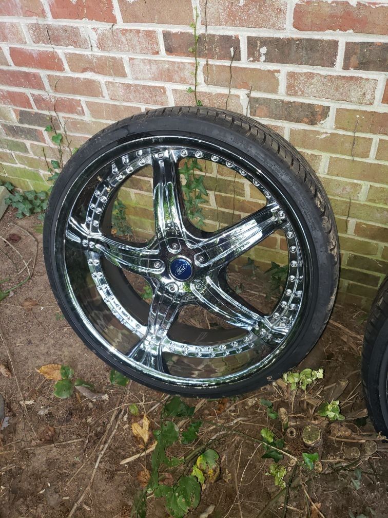 All Chrome 24" Inch wheels And Brand New Tires 