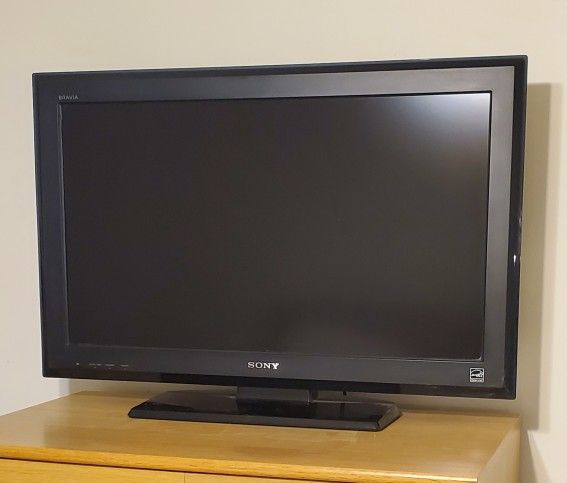 Sony Flat Screen TV 32 Inch Model # KDL-32L5000