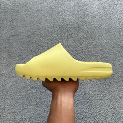 Yeezy Slide Glow Green 2022