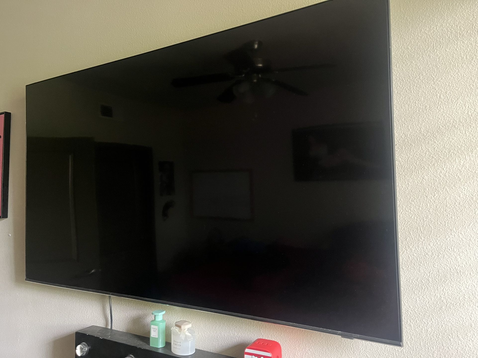 Samsung 65 In $300$