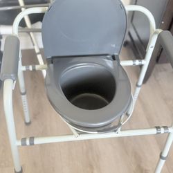 Andadera, Baño Portatil y Andadera Con Asiento Para Personas Mayores
