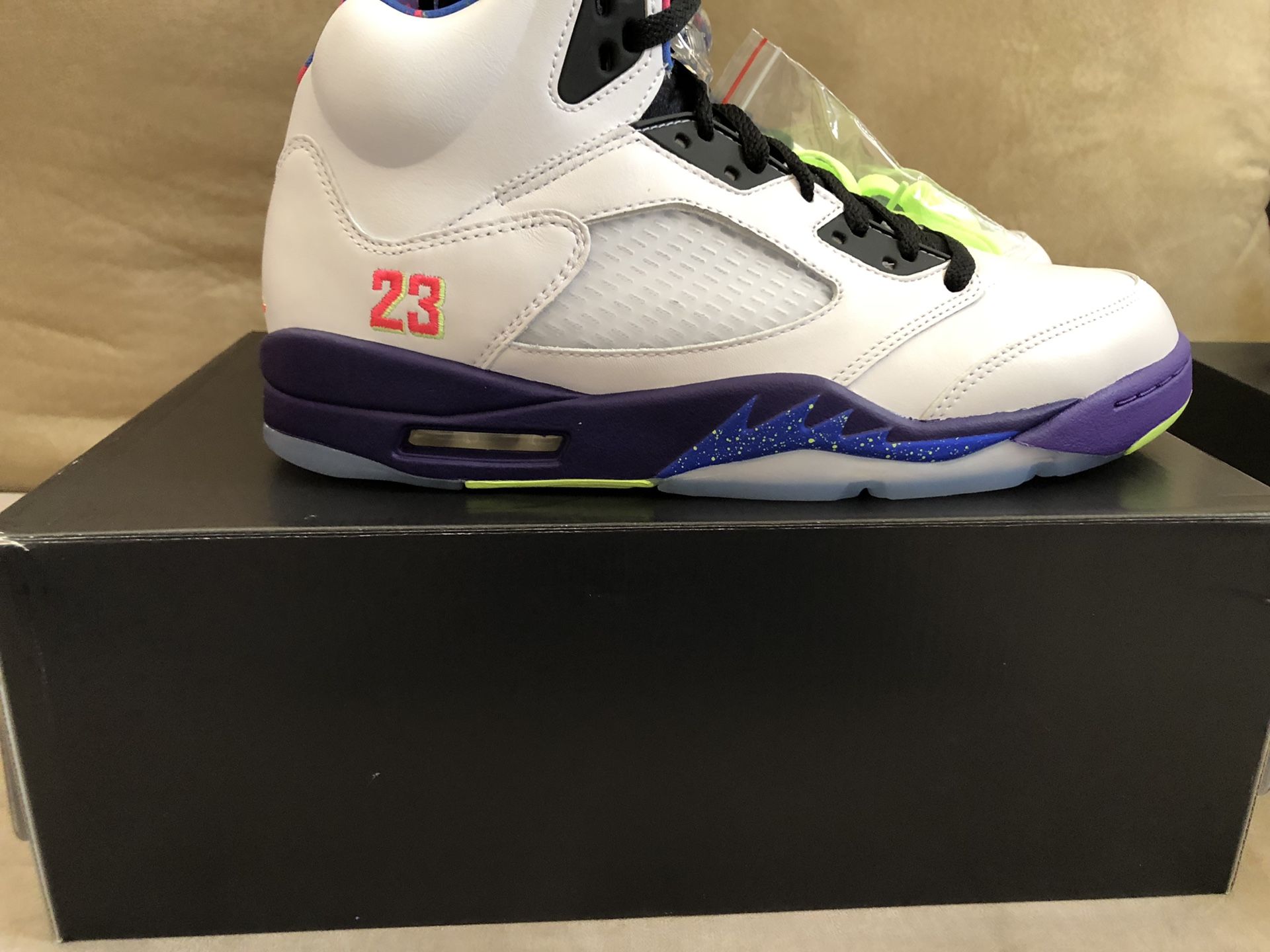 Brand new air Jordan 5 Retro Bel Air size 9.5