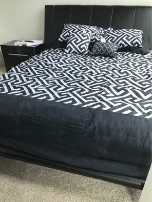 King Size 6 Piece Bedroom Set, Mattress , Mirror 