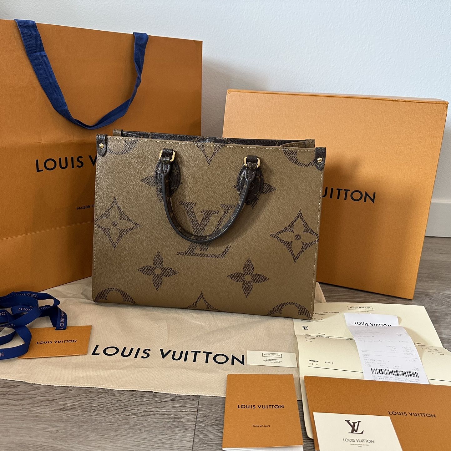 Otg Louis Vuitton for Sale in Mountain City, TN - OfferUp