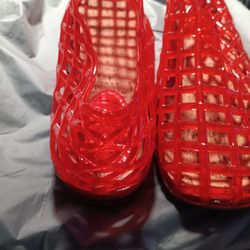 Size 6 Women Red Jelly Flats, Asking $8 Firm Puo On 59th Ave In CAMELBACK 