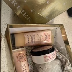 Perlier Gift Set - Loofa, Hand Cream, Body Creme And Bath Wash Cream 