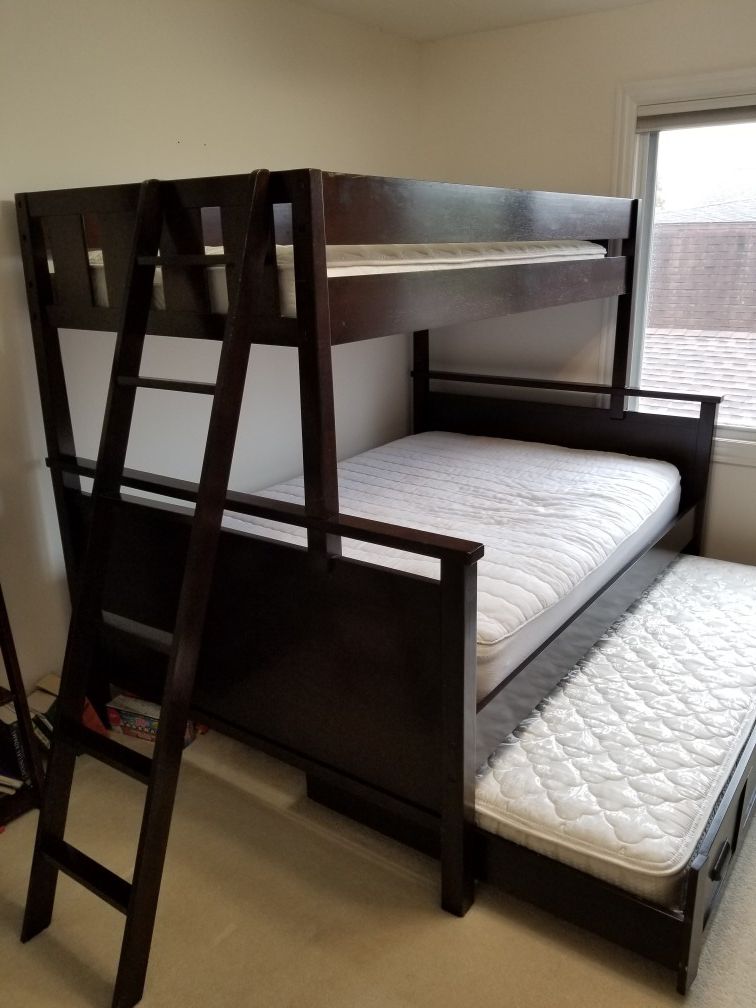 Bunk Bed with Trundle Bed
