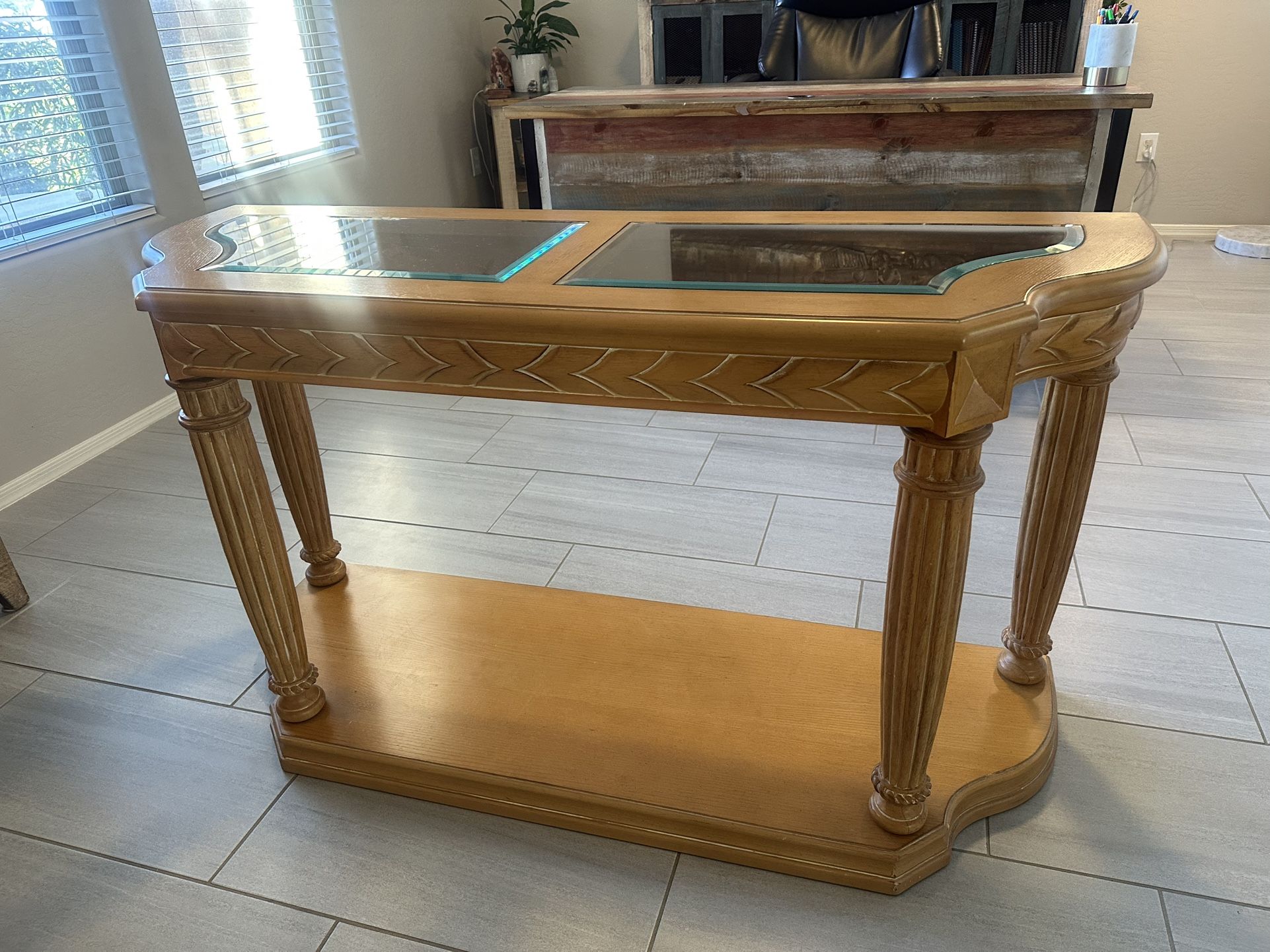 Broyhill Console Entry Foyer Accent Table Heavy Oak and Glass inserts