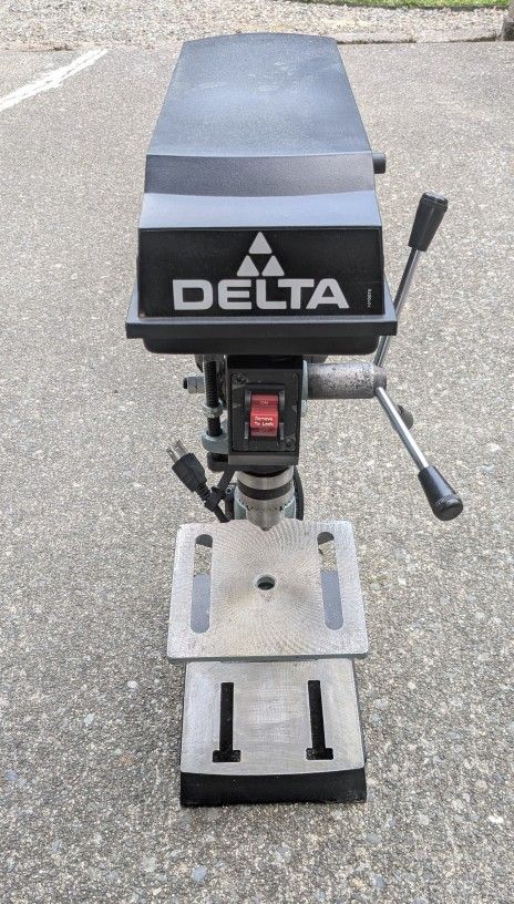 Delta 8" Bench Top Drill Press (11-950)