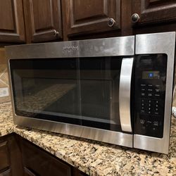 Microwave OTR Whirlpool Stainless Steel Works Great 
