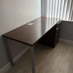 Table/desk  