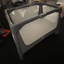 4Moms Portable Travel Crib