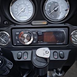 Aquatic AV AQ-MP-5UBT-HS Factory Replacement AM/FM Bluetooth Radio – Satellite Ready – For Harley-Davidson Touring Models