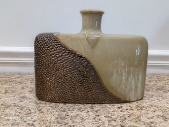 vase, home decor, two shades of beige, excellent condition.