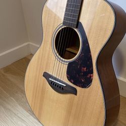 Yamaha Acoustic Guitar FS800 