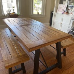 Dinning Table And Bench 