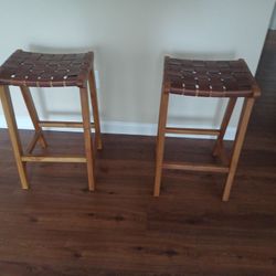 Set Of 2 Wooden Bar Stools with Leather Woven  Seats