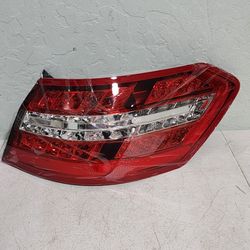For Mercedes Benz 2010-2013 E-Class Sedan LED Tail Light Right Passenger Side RH