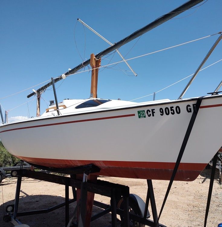 Santana Sailboat 20 w/Trailer