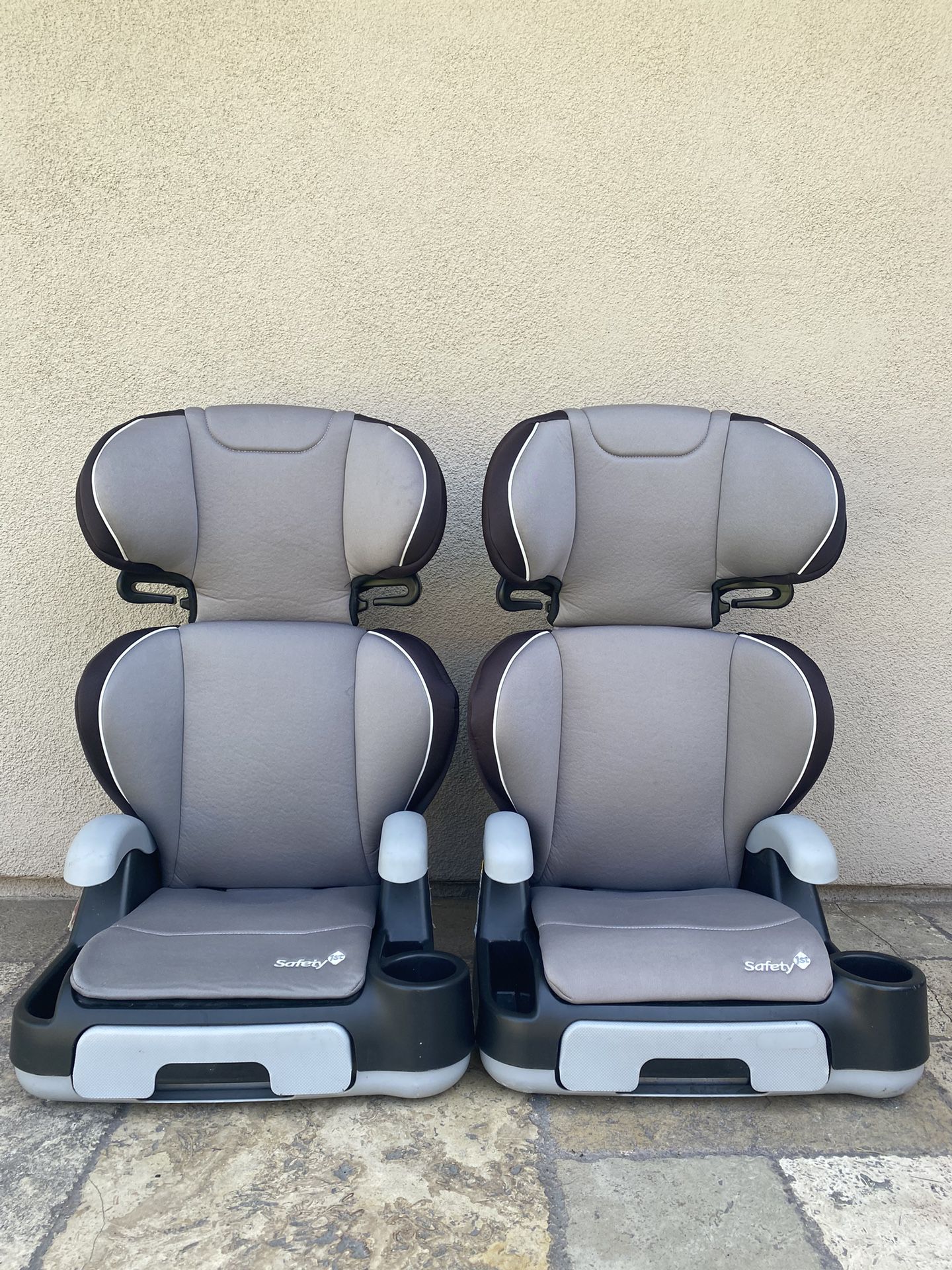PRACTICALLY NEW SAFETY 1st MATCHING BOOSTER SEATS!!