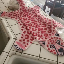 Pink Leopard Print Faux Cowhide Cheetah Fur Rug comes new in package (Read Description)