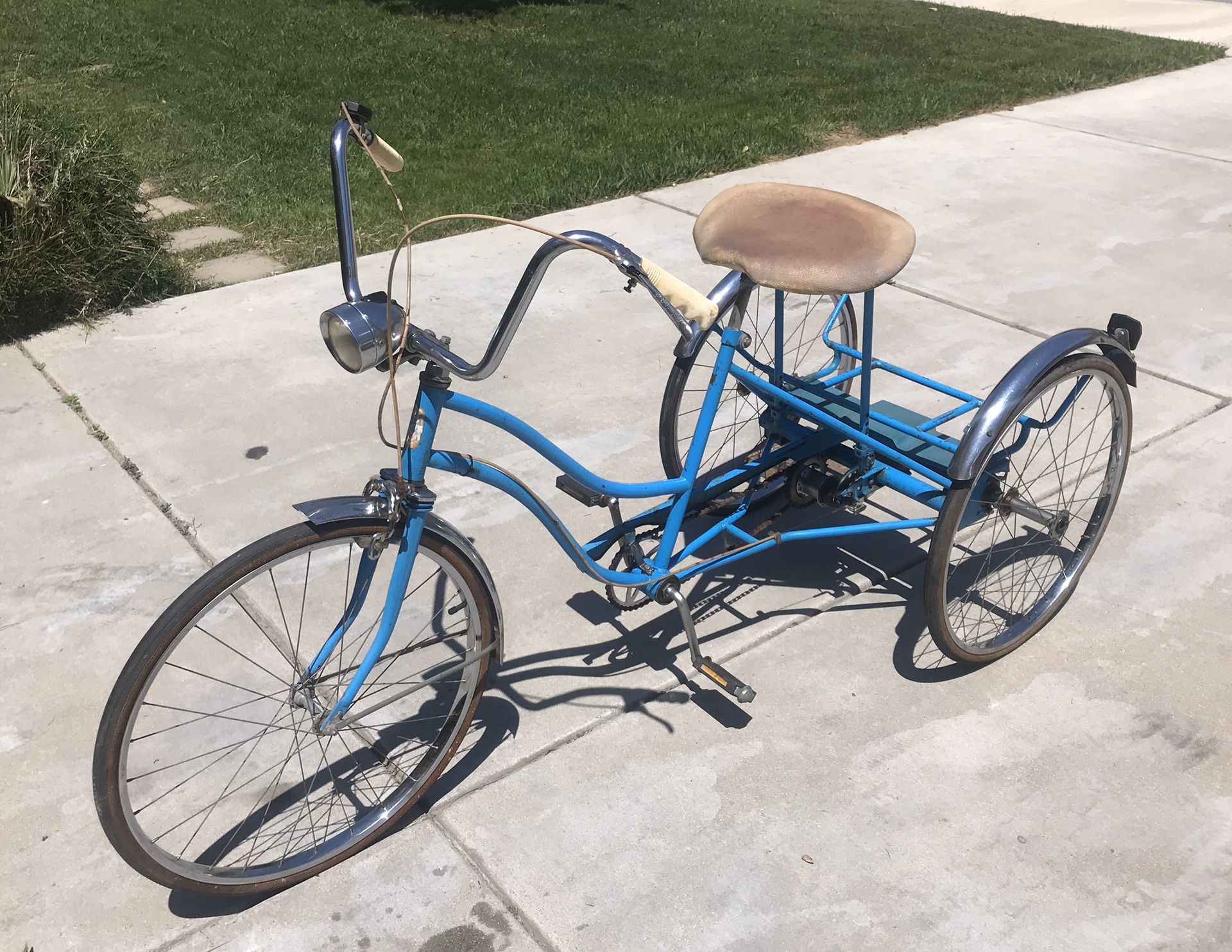 Vintage Huffy 3 Speed Tricycle 3 Wheels Bicycle. Made in USA for Sale