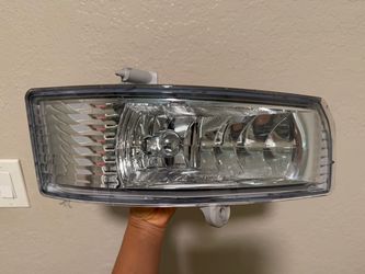 Toyota Camry left light