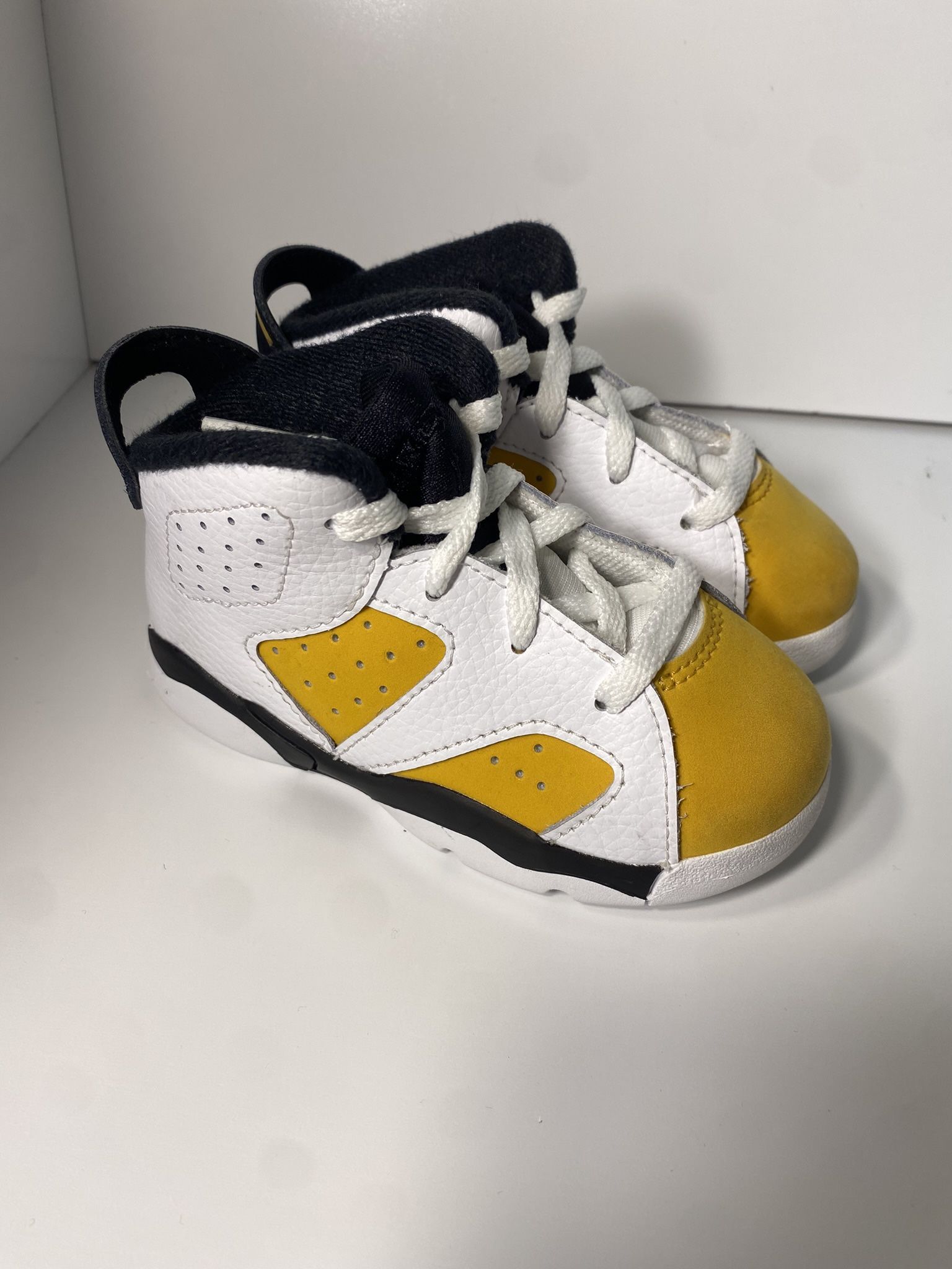 Air Jordan 6 Size 6.5 C