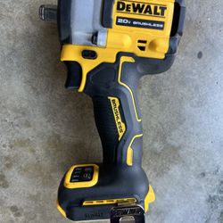DEWALT ATOMIC 20V MAX Cordless Brushless 1/2 in. Variable Speed Impact Wrench (Tool Only