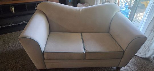 Love seat
