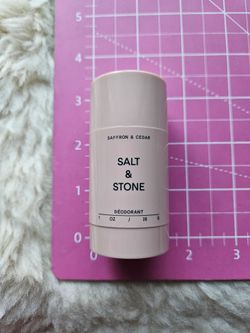 SALT & STONE 1 OZ SAFFRON & CEDAR DĖODORANT