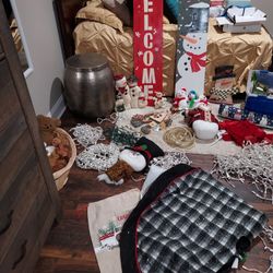 CHRISTMAS DECOR