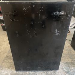 Vissani 2.6 cu. ft. Mini Refrigerator with 3-Glass Shelves and Manual Defrost in Black, ENERGY STAR 